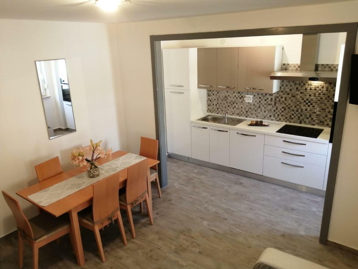 Apartman Marta Подстрана Екстер'єр фото